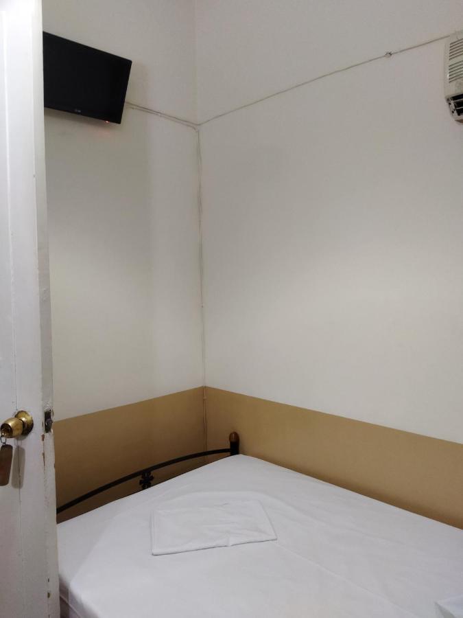 San Remo Hostel Атина Екстериор снимка