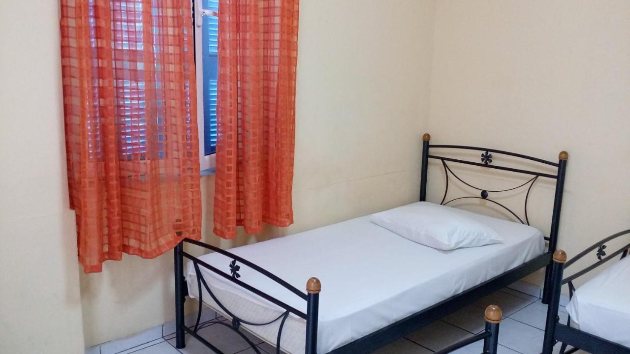 San Remo Hostel Атина Екстериор снимка